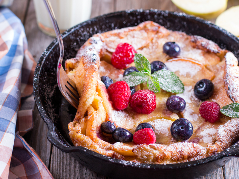 Grilled berry pancakes