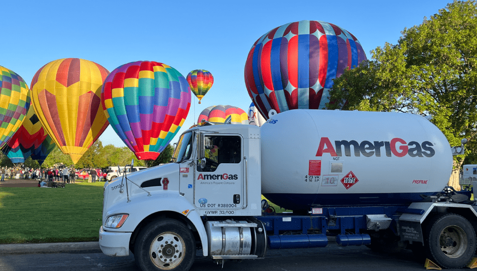 amerigas propane bobtail truck