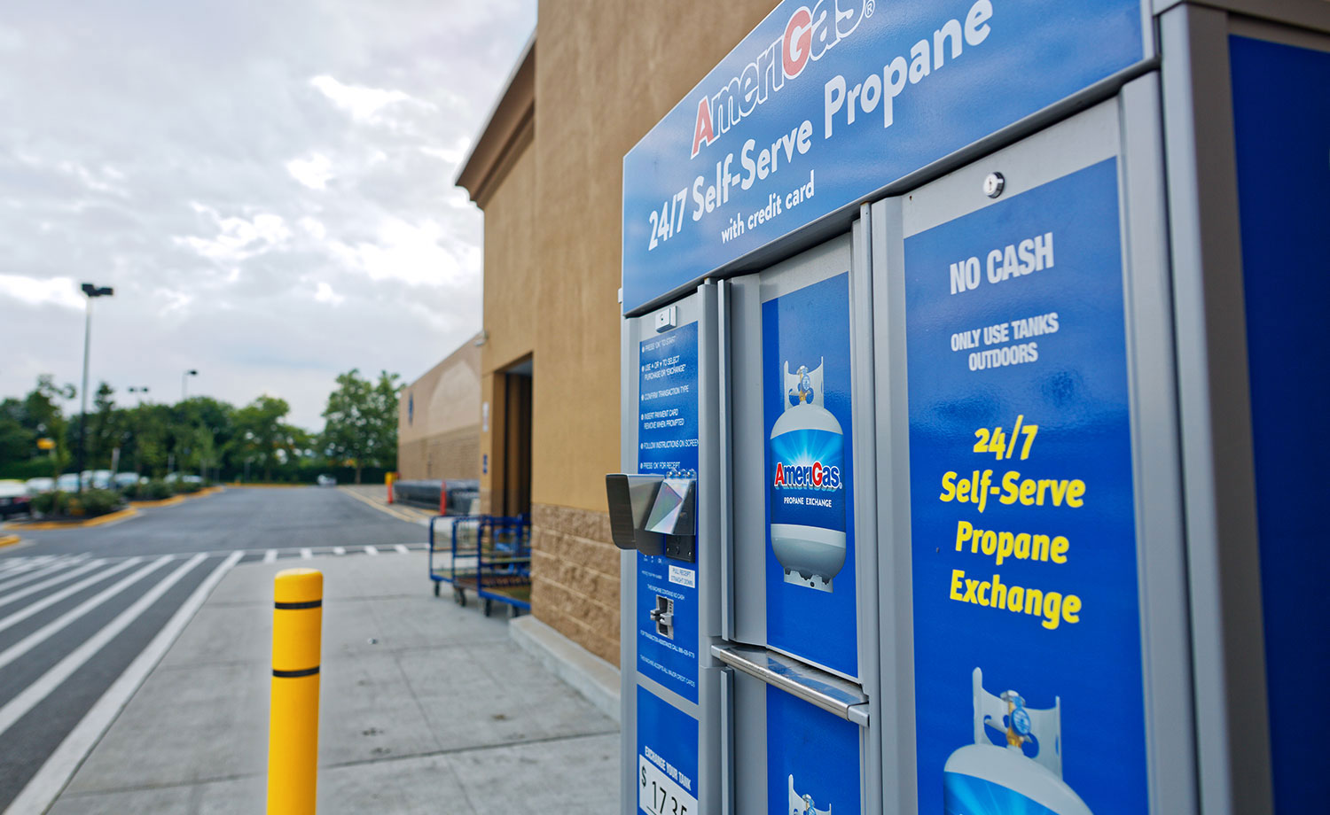 24/7 self-serve propane tank exchange